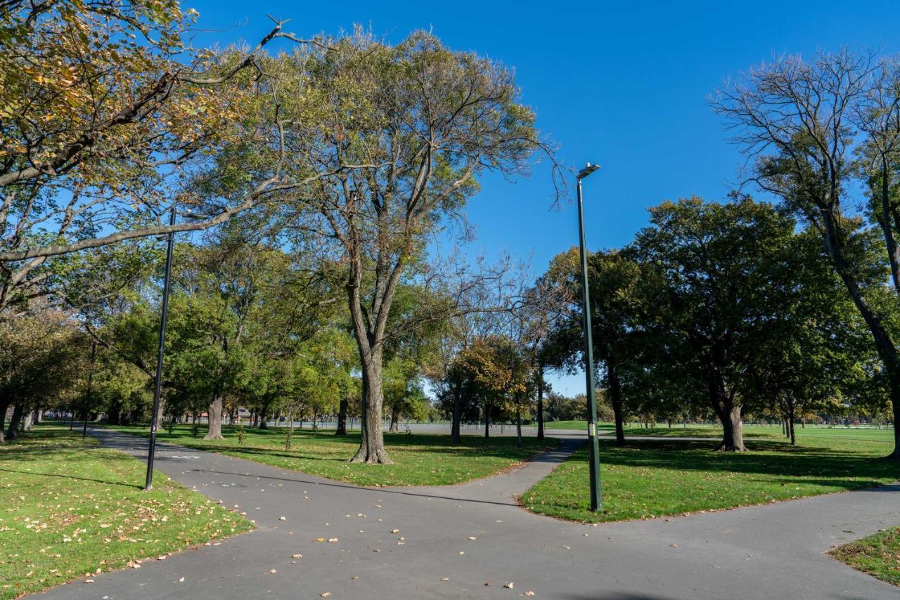 Апартаменти King Bed On Hagley Park Corner In The Cbd Крайстчерч Екстер'єр фото