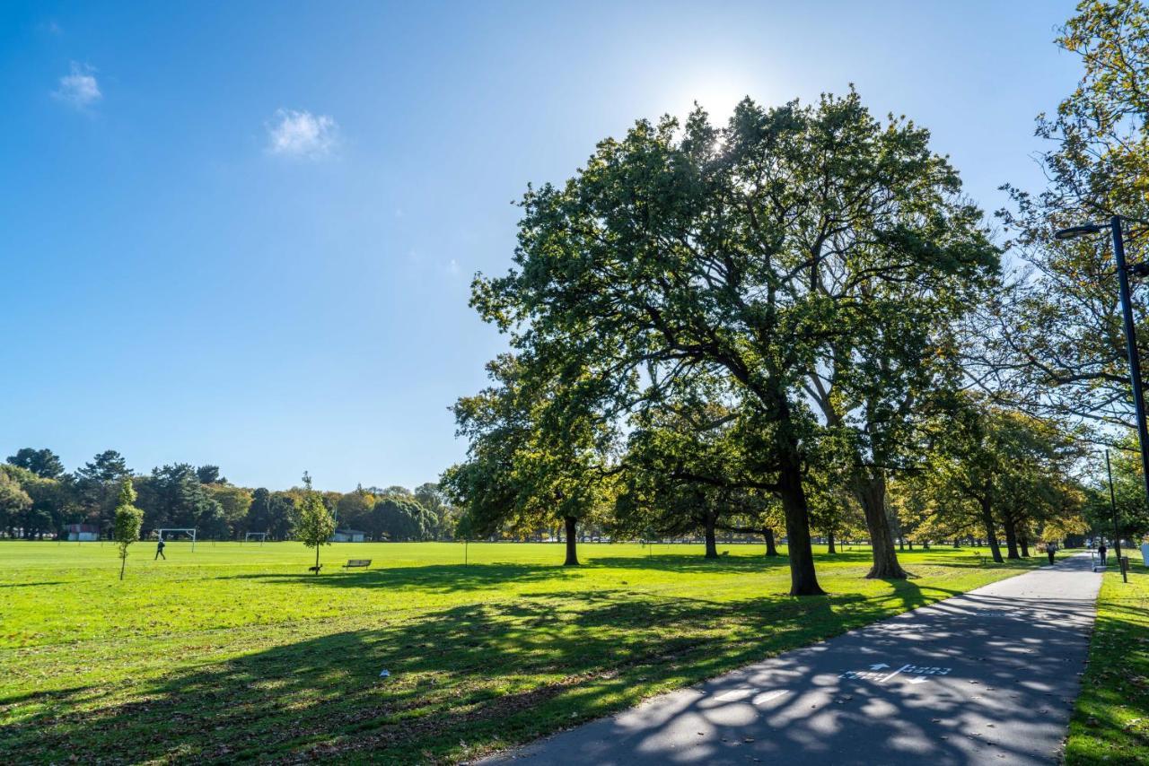 Апартаменти King Bed On Hagley Park Corner In The Cbd Крайстчерч Екстер'єр фото